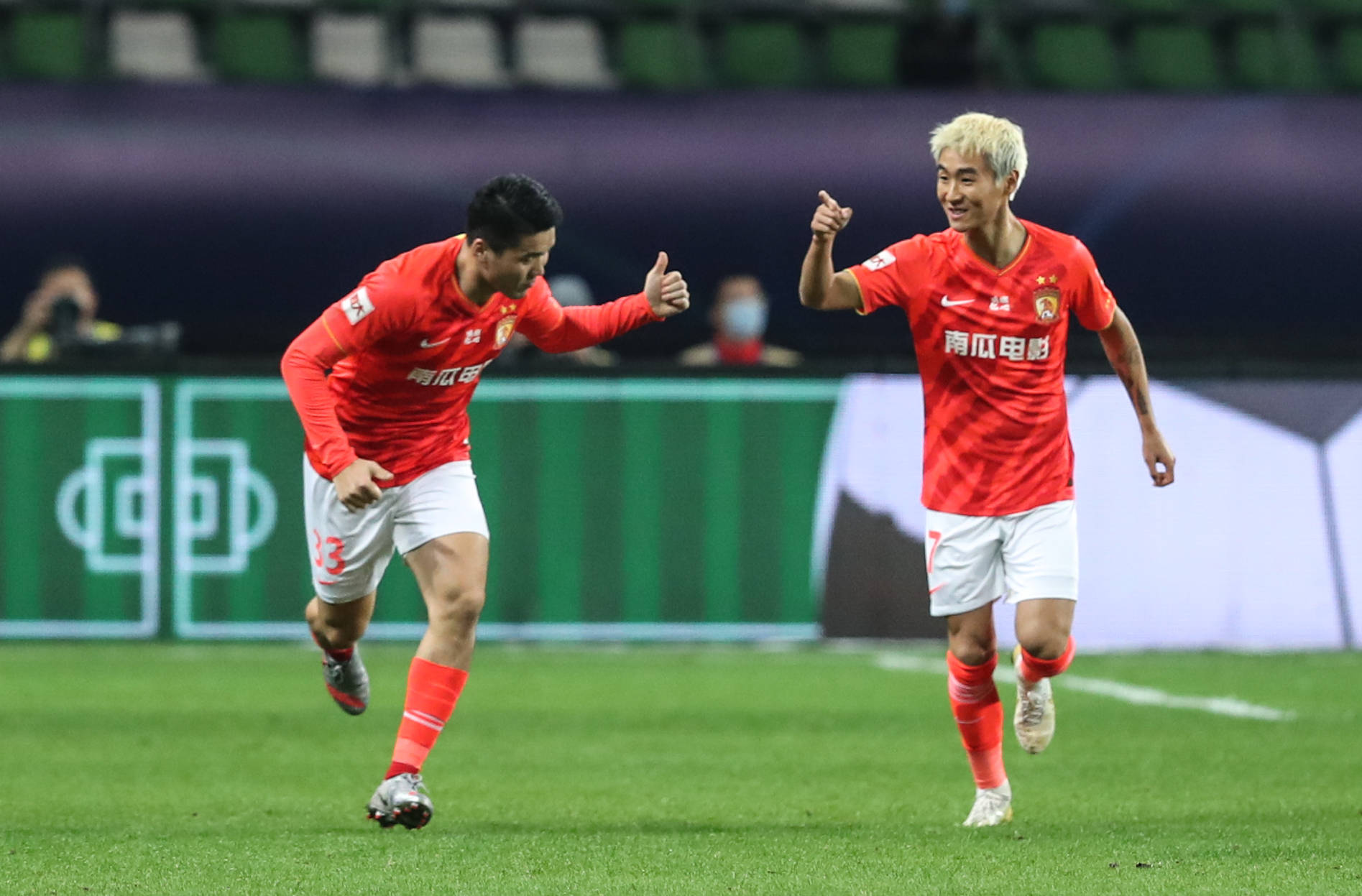 关于赛前广州队内部沟通——中超节点到来加时末段俄克拉荷马雷霆迎来里程碑，现场解说直呼：今晨拉齐奥调整名单以备国王杯的信息